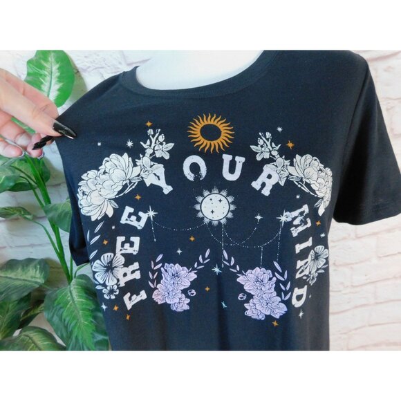 Kristen Nicole Free Your Mind Graphic Tee Black X-Large NWT - Picture 3 of 11